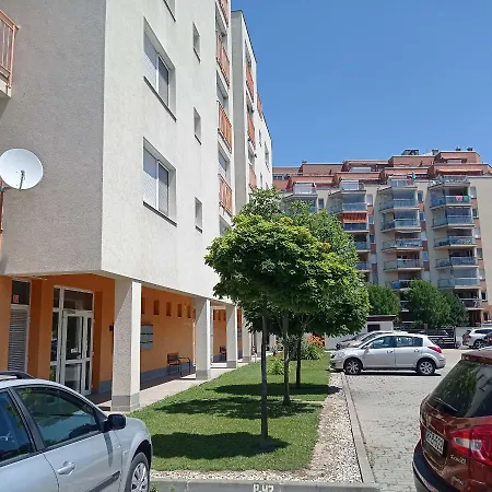 Viktória ~vízparti ~ Medencés ~ Appartamento Siófok