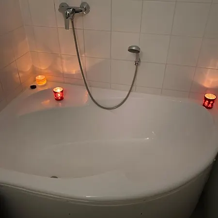 Apartman Viktória ~vízparti ~ Medencés ~ Apartman