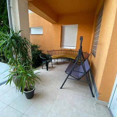 Viktória ~vízparti ~ Medencés ~ Apartman *