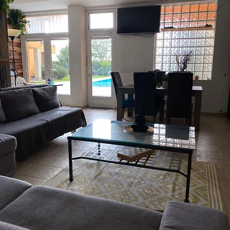 Viktória ~vízparti ~ Medencés ~ Apartman Apartman *